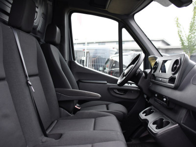 Mercedes-Benz Sprinter 315 1.9 CDI L2H2 RWD PB Edition Camera, Carplay, LED, 3500kg Trekhaak, Mbux, 150pk, Automaat, Clima, Stoelverwarming, Uniek! 20
