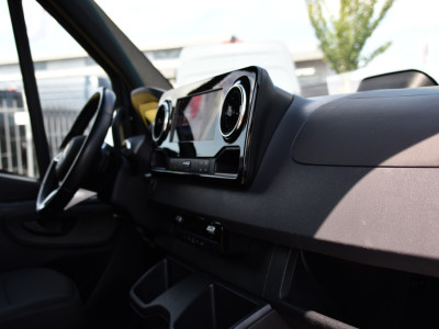 Mercedes-Benz Sprinter 315 1.9 CDI L2 Pro PB Edition FACELIFT! Adaptieve Cruise, Camera, Carplay, LED, Automaat, 10,5 Mbux, 150pk, Clima, binnenspiegel camera, Uniek! 17