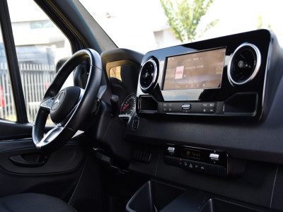 Mercedes-Benz Sprinter 315 1.9 CDI L2 Pro PB Edition FACELIFT! Adaptieve Cruise, Camera, Carplay, LED, Automaat, 10,5 Mbux, 150pk, Clima, binnenspiegel camera, Uniek! 18
