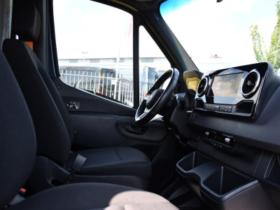 Mercedes-Benz Sprinter 315 1.9 CDI L2 Pro PB Edition FACELIFT! Adaptieve Cruise, Camera, Carplay, LED, Automaat, 10,5 Mbux, 150pk, Clima, binnenspiegel camera, Uniek! 21