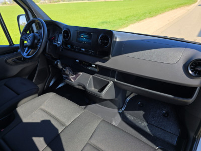 Mercedes-Benz Sprinter 315 1.9 CDI L3 H2 RWD - 150 Pk - Euro 6 - MBUX - ParkeerCamera foto 13