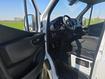 Mercedes-Benz Sprinter 315 1.9 CDI L3 H2 RWD - 150 Pk - Euro 6 - MBUX - ParkeerCamera foto 17