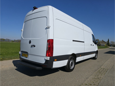 Mercedes-Benz Sprinter 315 1.9 CDI L3 H2 RWD - 150 Pk - Euro 6 - MBUX - ParkeerCamera foto 8