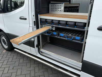 Mercedes-Benz Sprinter 315 150 PK 3.2 t / L1H1 / 2x SCHUIFDEUR / SORTIMO INRICHTING / CAMERA / CRUISE / AIRCO / CARPLAY foto 11