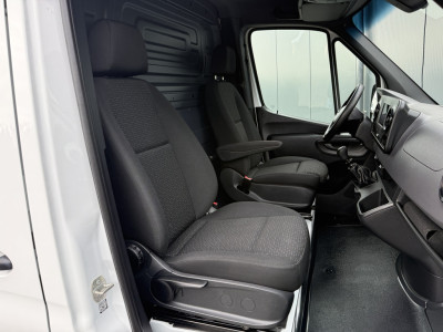 Mercedes-Benz Sprinter 315 150 PK 3.2 t / L1H1 / 2x SCHUIFDEUR / SORTIMO INRICHTING / CAMERA / CRUISE / AIRCO / CARPLAY foto 13