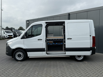 Mercedes-Benz Sprinter 315 150 PK 3.2 t / L1H1 / 2x SCHUIFDEUR / SORTIMO INRICHTING / CAMERA / CRUISE / AIRCO / CARPLAY foto 3