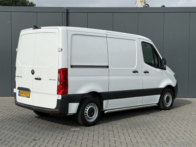 Mercedes-Benz Sprinter 315 150 PK 3.2 t / L1H1 / 2x SCHUIFDEUR / SORTIMO INRICHTING / CAMERA / CRUISE / AIRCO / CARPLAY foto 4
