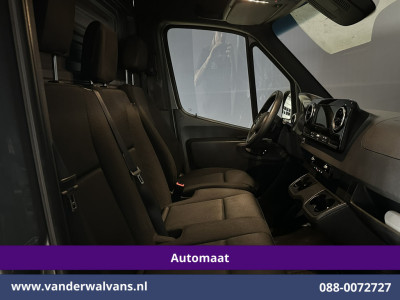 Mercedes-Benz Sprinter 315 CDI 150pk 9G-Tronic 3500kg Trekhaak L2H2 Euro6 Airco | Camera | Navigatie | MBUX | LED | Apple Carplay Android Auto, Cruisecontrol, Parkeersensoren, Bijrijdersbank foto 10