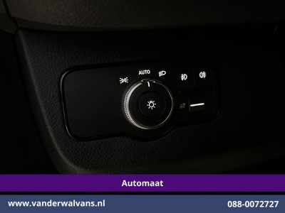 Mercedes-Benz Sprinter 315 CDI 150pk 9G-Tronic 3500kg Trekhaak L2H2 Euro6 Airco | Camera | Navigatie | MBUX | LED | Apple Carplay Android Auto, Cruisecontrol, Parkeersensoren, Bijrijdersbank foto 20