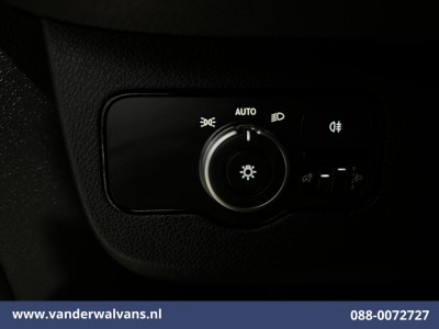 Mercedes-Benz Sprinter 315 CDI 150pk L2H1 Euro6 Airco | Camera | Navigatie | Apple Carplay | Trekhaak Android Auto, Parkeersensoren, Bijrijdersbank foto 16