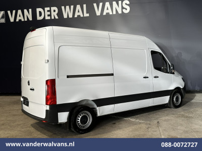 Mercedes-Benz Sprinter 315 CDI 150pk L2H2 Euro6 Airco | Camera | Apple Carplay | Cruisecontrol | Chauffeursstoel Android Auto, Parkeersensoren, Leder, Bijrijdersbank foto 12