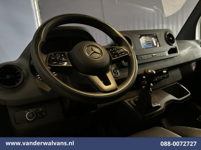 Mercedes-Benz Sprinter 315 CDI 150pk L2H2 Euro6 Airco | Camera | Apple Carplay | Cruisecontrol | Chauffeursstoel Android Auto, Parkeersensoren, Leder, Bijrijdersbank foto 16