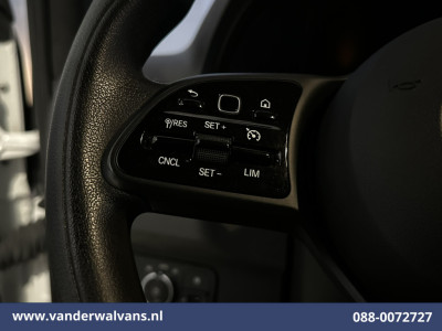 Mercedes-Benz Sprinter 315 CDI 150pk L2H2 Euro6 Airco | Camera | Apple Carplay | Cruisecontrol | Chauffeursstoel Android Auto, Parkeersensoren, Leder, Bijrijdersbank foto 5
