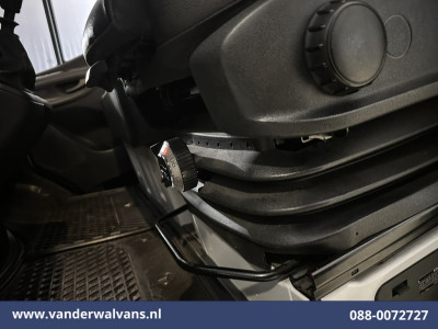 Mercedes-Benz Sprinter 315 CDI 150pk L2H2 Euro6 Airco | Camera | Apple Carplay | Cruisecontrol | Chauffeursstoel Android Auto, Parkeersensoren, Leder, Bijrijdersbank foto 6
