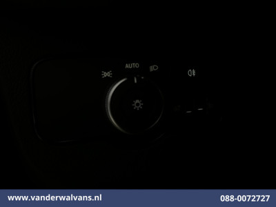 Mercedes-Benz Sprinter 315 CDI 150pk L3H2 Euro6 Airco | Camera | Apple Carplay | Android Auto Bijrijdersbank foto 16