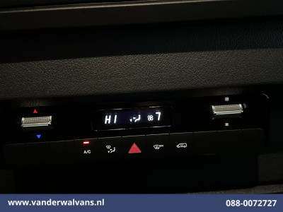 Mercedes-Benz Sprinter 315 CDI 150pk L3H2 Euro6 Airco | Camera | Apple Carplay | Android Auto Bijrijdersbank foto 4