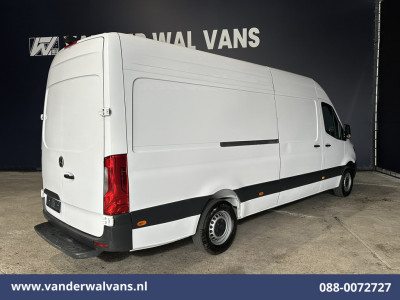 Mercedes-Benz Sprinter 315 CDI 150pk L3H2 Euro6 Airco | Camera | Apple Carplay | Android Auto Bijrijdersbank foto 9
