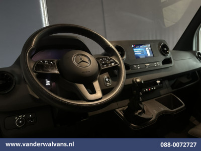 Mercedes-Benz Sprinter 315 CDI 150pk L3H2 Euro6 Airco | Camera | Apple Carplay | Chauffeursstoel Android Auto, Parkeersensoren, 270 Graden Achterdeuren, Bijrijdersbank foto 14