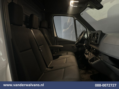 Mercedes-Benz Sprinter 315 CDI 150pk L3H2 Euro6 Airco | Camera | Apple Carplay | Chauffeursstoel Android Auto, Parkeersensoren, 270 Graden Achterdeuren, Bijrijdersbank foto 6