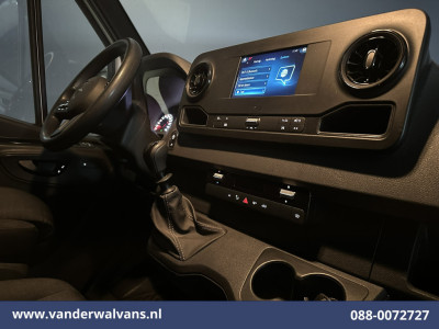 Mercedes-Benz Sprinter 315 CDI 150pk L3H2 Euro6 Airco | Camera | Apple Carplay | Chauffeursstoel | Cruisecontrol Android Auto, Stoelverwarming, 270 Graden Achterdeuren, Bijrijdersbank foto 15