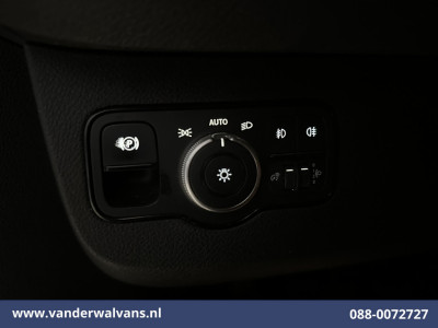 Mercedes-Benz Sprinter 315 CDI 150pk L3H2 Euro6 Airco | Camera | Apple Carplay | Chauffeursstoel | Cruisecontrol Android Auto, Stoelverwarming, 270 Graden Achterdeuren, Bijrijdersbank foto 17