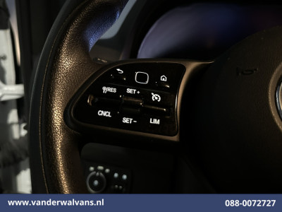 Mercedes-Benz Sprinter 315 CDI 150pk L3H2 Euro6 Airco | Camera | Apple Carplay | Chauffeursstoel | Cruisecontrol Android Auto, Stoelverwarming, 270 Graden Achterdeuren, Bijrijdersbank foto 7