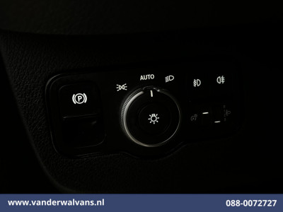 Mercedes-Benz Sprinter 315 CDI 150pk L3H2 Euro6 Airco | Camera | Apple Carplay | Cruisecontrol | Chauffeursstoel Android Auto, Stoelverwarming, Bijrijdersbank foto 18