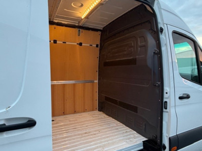 Mercedes-Benz Sprinter 315CDI AUTOMAAT RWD L3H2 16