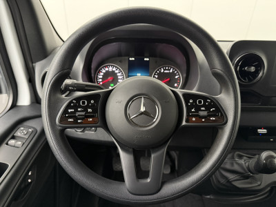 Mercedes-Benz Sprinter 315CDI L3H2 Maxi | Multimedia | 3500kg Trekhaak | Airco | Cruise | 3-Zits | Fabrieksgarantie 15