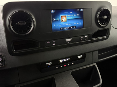 Mercedes-Benz Sprinter 315CDi Automaat L2H2 | Led | Multimedia | Camera | Trekhaak | 3-Zits | Cruise 19