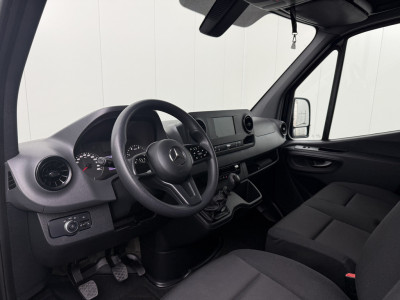 Mercedes-Benz Sprinter 315CDi L3H2 Maxi Black Edition | Navigatie | Camera | Multimedia | Airco | 3-Zits | Betimmering foto 3