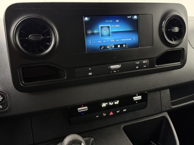 Mercedes-Benz Sprinter 315CDi L3H2 Maxi Multimedia | 3500Kg Trekhaak | Airco | Cruise | 3-Zits 19