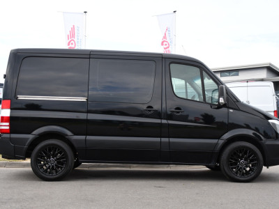 Mercedes-Benz Sprinter 316 2.2 CDI L1H1 Black Edition Camera, Cruise, 2800kg trekhaak, 164pk, Geveerde Stoel, Multimedia, 3 Zits, Uniek! 10