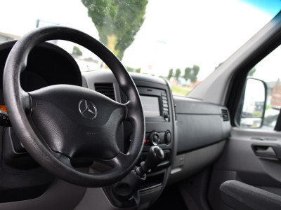 Mercedes-Benz Sprinter 316 2.2 CDI L1H1 Black Edition Camera, Cruise, 2800kg trekhaak, 164pk, Geveerde Stoel, Multimedia, 3 Zits, Uniek! 12