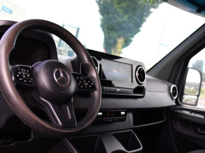Mercedes-Benz Sprinter 316 2.2 CDI L2H1 PB Edition Camera, Cruise, Carplay, LED, 3500kg Trekhaak, 10,5 Mbux, Stoelverwarming, Sensoren, Uniek! 2