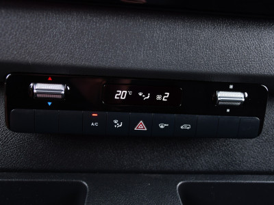 Mercedes-Benz Sprinter 316 2.2 CDI L2H1 PB Edition Camera, Cruise, Carplay, LED, 3500kg Trekhaak, 10,5 Mbux, Stoelverwarming, Sensoren, Uniek! 21