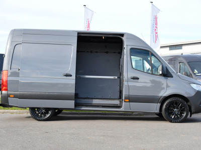 Mercedes-Benz Sprinter 316 2.2 CDI L2H2 PB Edition Camera, Cruise, Carplay, Trekhaak, Geveerde stoel, Multimedia, 164pk, Automaat, Uniek! foto 11
