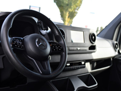 Mercedes-Benz Sprinter 316 2.2 CDI L2H2 PB Edition Camera, Cruise, Carplay, Trekhaak, Geveerde stoel, Multimedia, 164pk, Automaat, Uniek! foto 12