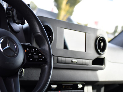 Mercedes-Benz Sprinter 316 2.2 CDI L2H2 PB Edition Camera, Cruise, Carplay, Trekhaak, Geveerde stoel, Multimedia, 164pk, Automaat, Uniek! foto 13