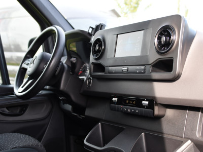 Mercedes-Benz Sprinter 316 2.2 CDI L2H2 PB Edition Camera, Cruise, Carplay, Trekhaak, Geveerde stoel, Multimedia, 164pk, Automaat, Uniek! foto 20