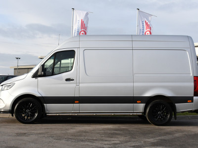 Mercedes-Benz Sprinter 316 2.2 CDI L2H2 PB Edition Full Options! 360 Camera, Cruise, LED, Carplay, 10,5 Mbux, Stoelverwarming, NAVI, Automaat, Uniek! foto 10