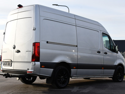 Mercedes-Benz Sprinter 316 2.2 CDI L2H2 PB Edition Full Options! 360 Camera, Cruise, LED, Carplay, 10,5 Mbux, Stoelverwarming, NAVI, Automaat, Uniek! foto 6