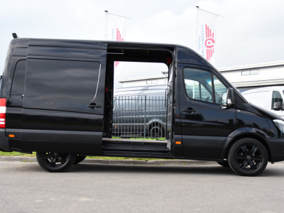 Mercedes-Benz Sprinter 316 2.2 L2H2 Black Edition Euro 6, 3500kg Trekhaak, 2 x Schuifdeur, Camera, Cruise, 164pk, Multimedia, Uniek! foto 11