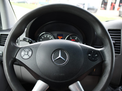 Mercedes-Benz Sprinter 316 2.2 L2H2 Black Edition Euro 6, 3500kg Trekhaak, 2 x Schuifdeur, Camera, Cruise, 164pk, Multimedia, Uniek! foto 14