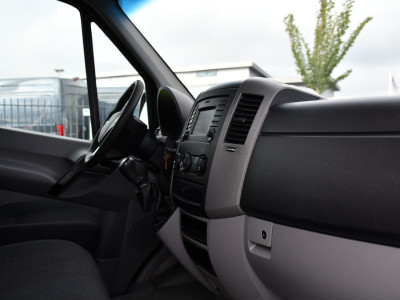 Mercedes-Benz Sprinter 316 2.2 L2H2 Black Edition Euro 6, 3500kg Trekhaak, 2 x Schuifdeur, Camera, Cruise, 164pk, Multimedia, Uniek! foto 18