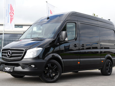 Mercedes-Benz Sprinter 316 2.2 L2H2 Black Edition Euro 6, 3500kg Trekhaak, 2 x Schuifdeur, Camera, Cruise, 164pk, Multimedia, Uniek! foto 4
