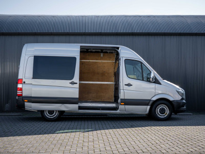 Mercedes-Benz Sprinter 316 CDI 160PK L2H2 | Automaat | 3.5T Trekgewicht | 3-Zits | Camera | Cruise | Stoelverw. | Navi foto 7