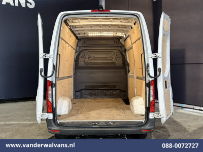 Mercedes-Benz Sprinter 316 CDI 164pk L2H2 Euro6 Airco | Camera | Navigatie | Trekhaak | Cruisecontrol Bijrijdersbank foto 12
