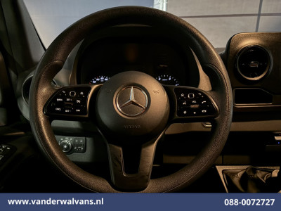 Mercedes-Benz Sprinter 316 CDI 164pk L2H2 Euro6 Airco | Camera | Navigatie | Trekhaak | Cruisecontrol Bijrijdersbank foto 4