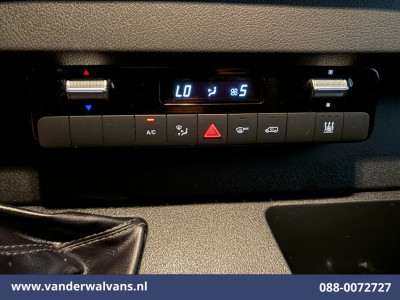 Mercedes-Benz Sprinter 316 CDI 164pk L2H2 Euro6 Airco | Camera | Navigatie | Trekhaak | Cruisecontrol Bijrijdersbank foto 6